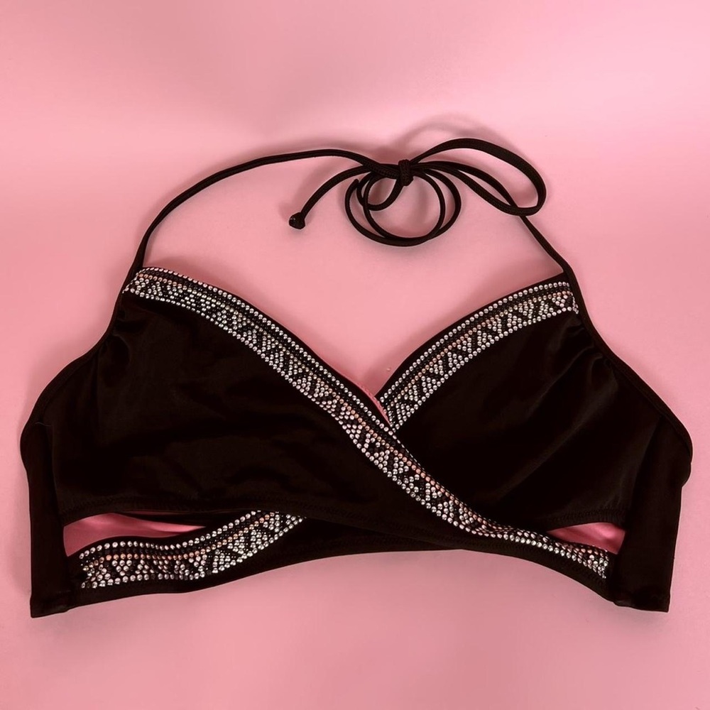 ❌SOLD-VINTED❌ PINK Victoria’s Secret Crossover Embellished Bikini Top - Picture 1 of 6